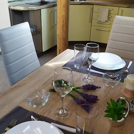 Ubytování v soukromí Podkrovní Apartmán V Přírodě, Vhodný K Relaxaci I Na Služební Cesty Cerna u Bohdance